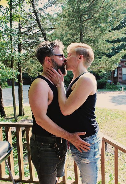 Thick Shaggy Daddy Fucks A Skater