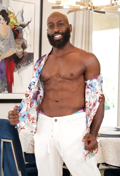 Serving Ty Roderick's Tasty Cock!