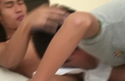 Closeup Gay Asiansex with two Bareback Twinks